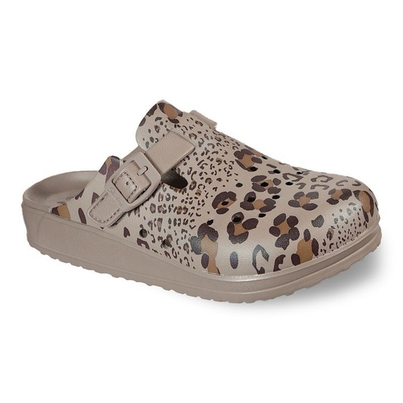 Skechers Shoes - Skechers Foamies‎ Cali Breeze 2.0 Women's leopard print Clogs size 6 EUC